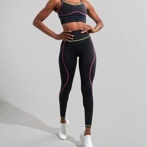 (ON HOLD UNTIL 2/9) Buffbunny Loch Ness Legging - Onyx Black (medium)